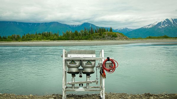 Riverdance Max with the Matanuska river and mountains in the background