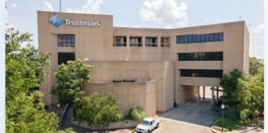 Located at 300 Pine Street, Hattiesburg.
Trustmark branch offering banking and ATM services. Visit u
