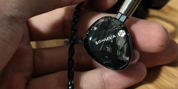 Sonusia VASTRA 耳機