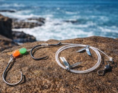 mulloway rig on rocky shoreline