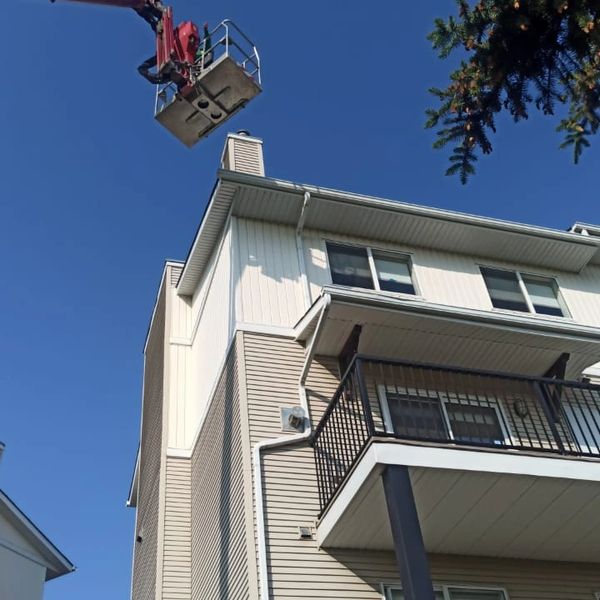 Gutter cleaning for our friends of HomeED