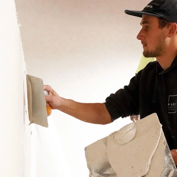 CONNOR LINZ  Director and Principal Plasterer