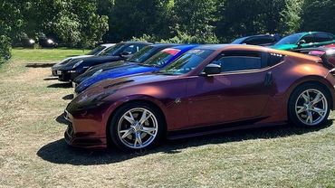 Nissan 370z with full wrap Cranberry Gloss 