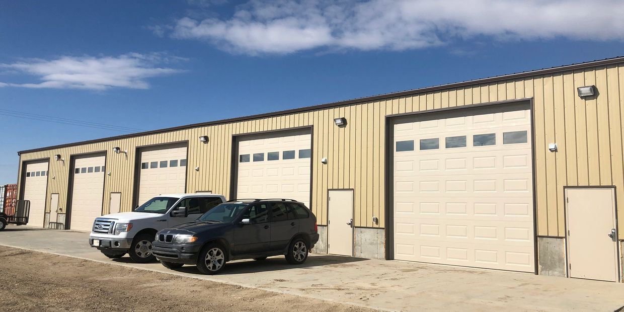 Storage, Garages Garage Town L.A Inc. Lethbridge, Alberta