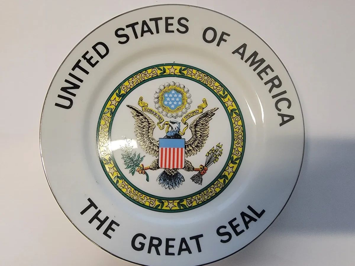 UNITED STATES OF AMERICA GREAT SEAL COLLECTORS PLATE 1970'S