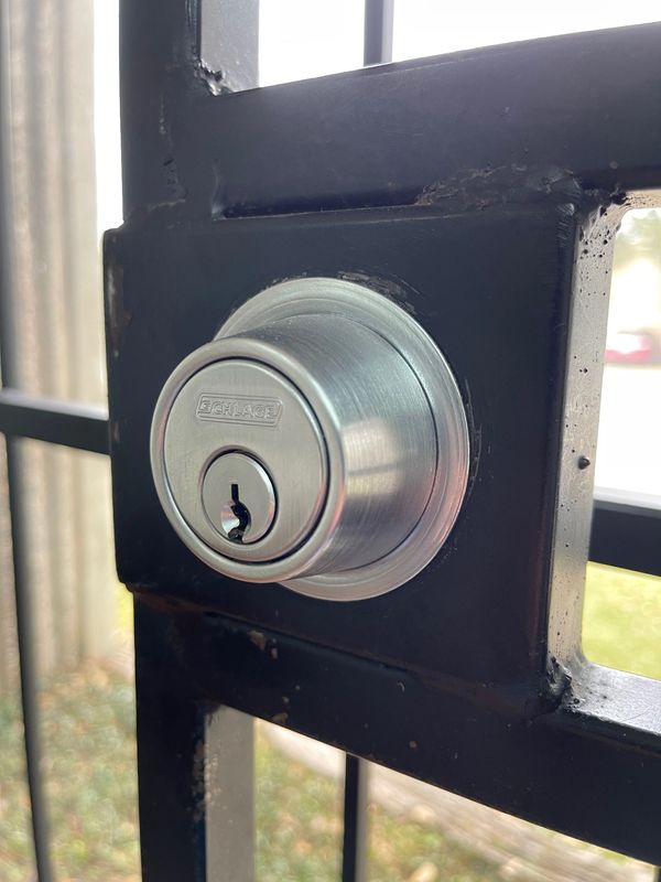 residential or commercial deadbolt