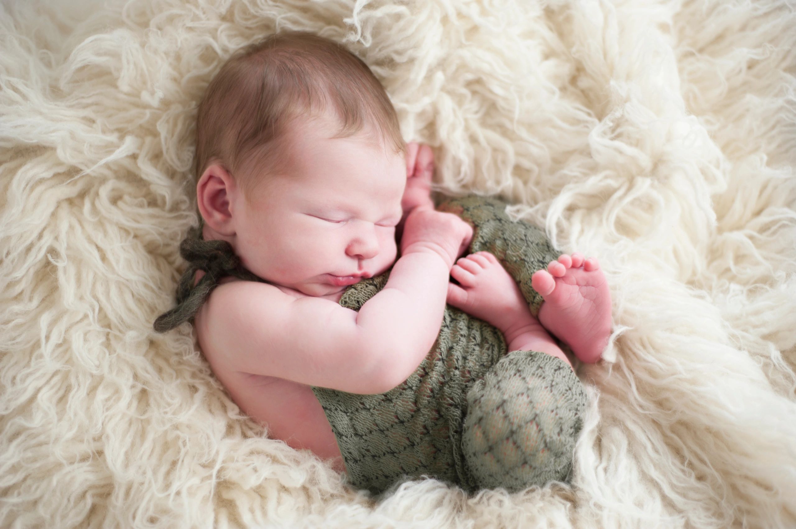 girl newborn photo 