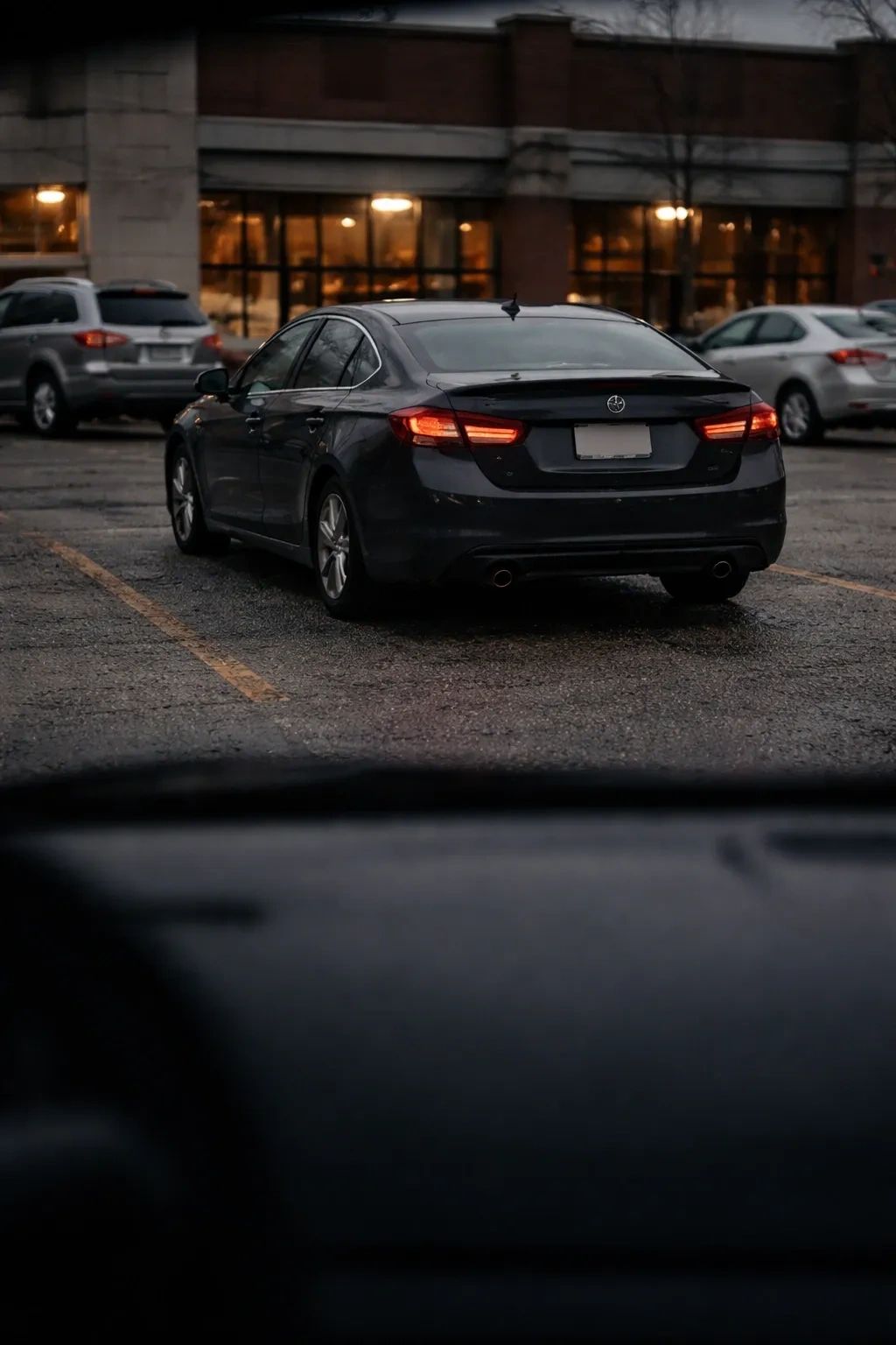 Licensed Chicago private investigator documenting a vehicle sighting&nbsp;— timestamped field photography