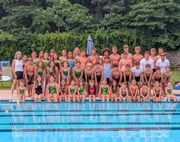 Frog Holllow 2025 Swim Team