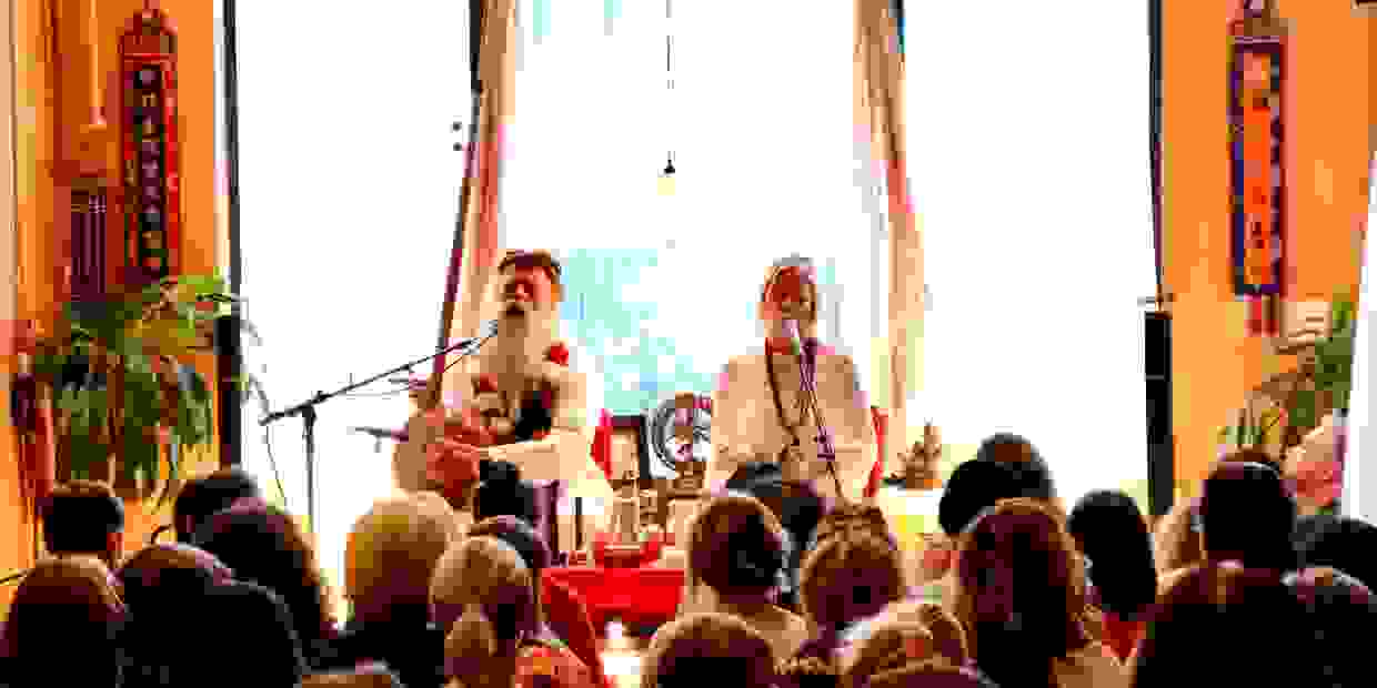 Bhagavan Das, Baba Bhagavan Das, Amulya Maa, Amulya Kelly Bodden, Amulya Bodden, Kirtan, Yoga, God