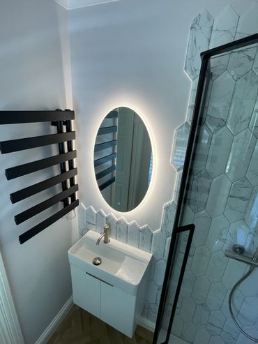 Modern bathroom with marble tiles 