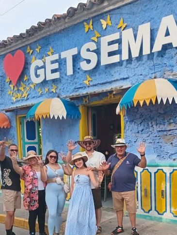 city tour en chiva y bus climatizado. Getsemaní, castillo san Felipe, ciudad amurallada.