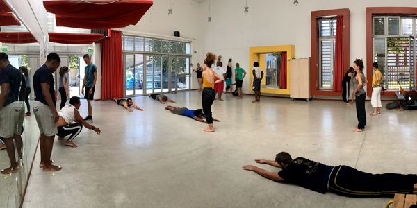 Handstand capoeira Aubervillers Saint s’denis 