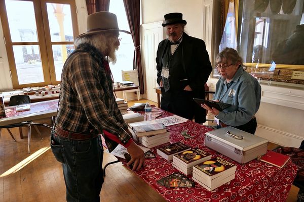 Author Doug Hocking & his books. With Debbie Hocking & Jose Torres