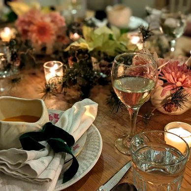 PARLAYING A LIFETIME OF CREATING MEMORABLE GATHERINGS ON A SHOESTRING.  LET'S MAKE YOUR NEXT BRUNCH,