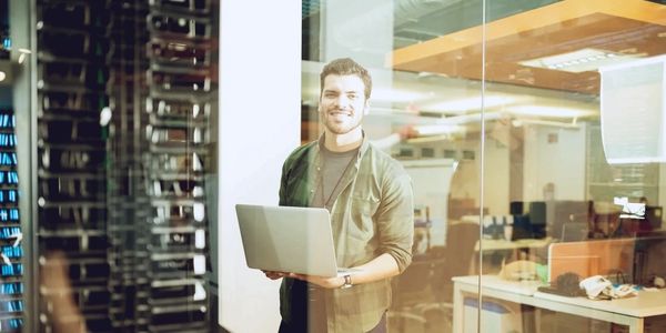 Verificando a tecnologia, tecnologia na educação, comunicação e marketing digitais, EAD