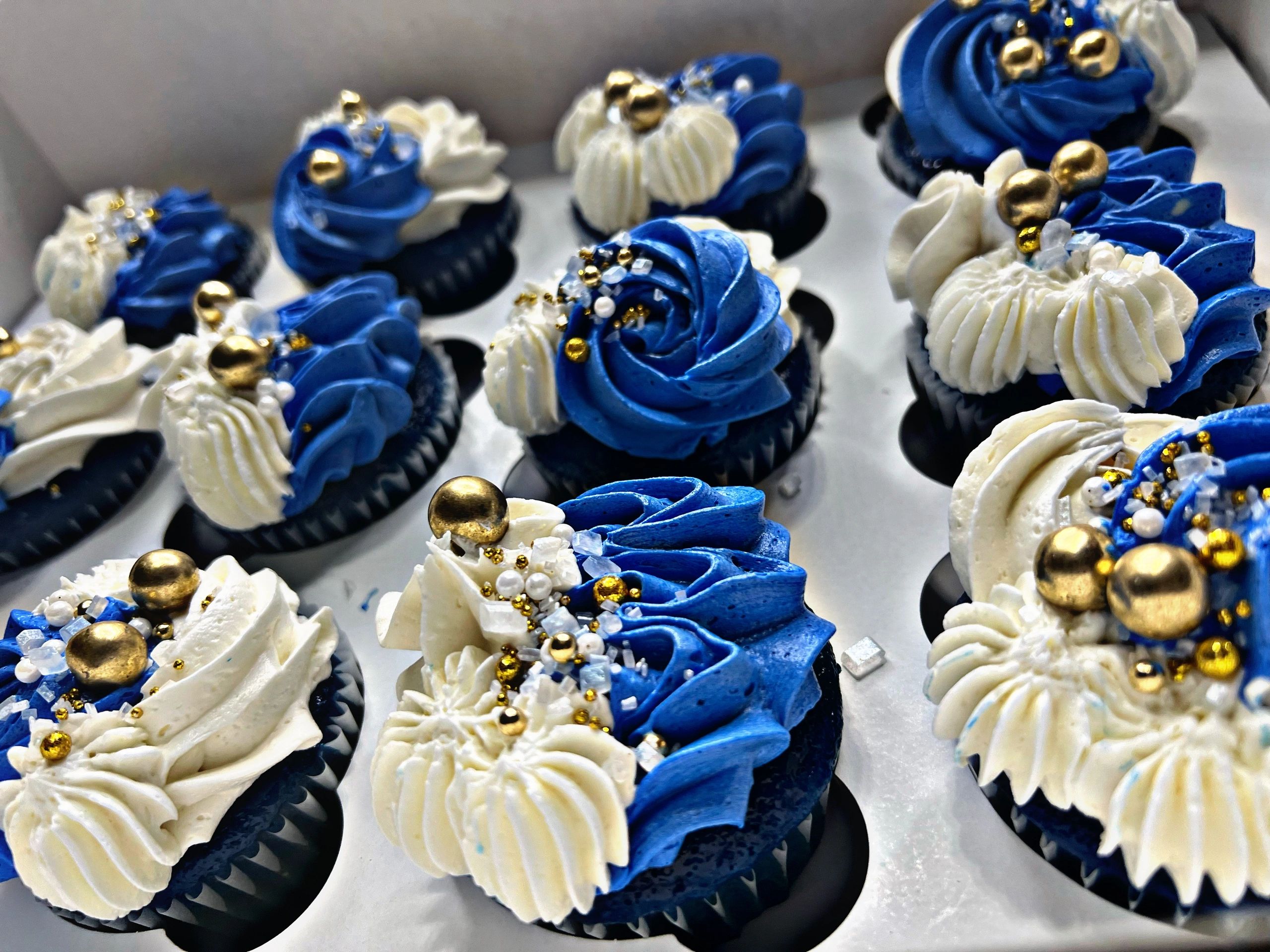 FYC Cakes and More - Cakes, Events and Decor