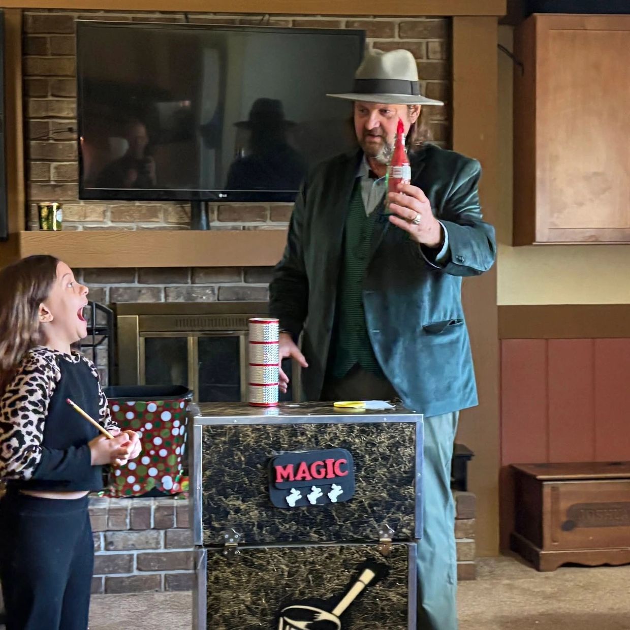 girl was so shocked that the silk appeared int eh bottle from nowhere