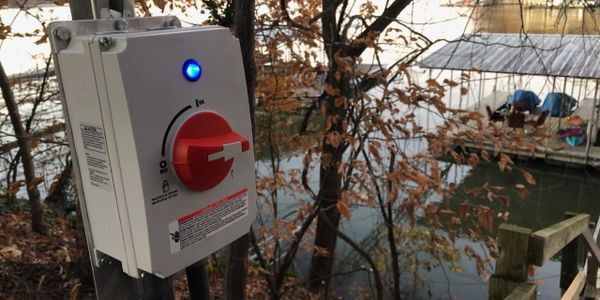 boat dock electrical manual-disconnect | lake of the ozarks, MO | Safe Dock