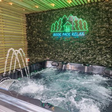 The hot tub house at Meadow @ Bowness. Book Pack Relax. A 3-bed House in Bowness in Windermere.