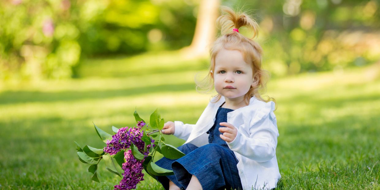 beautiful little girl mommy and me photo session with Gold Feather Photography, family photographer 