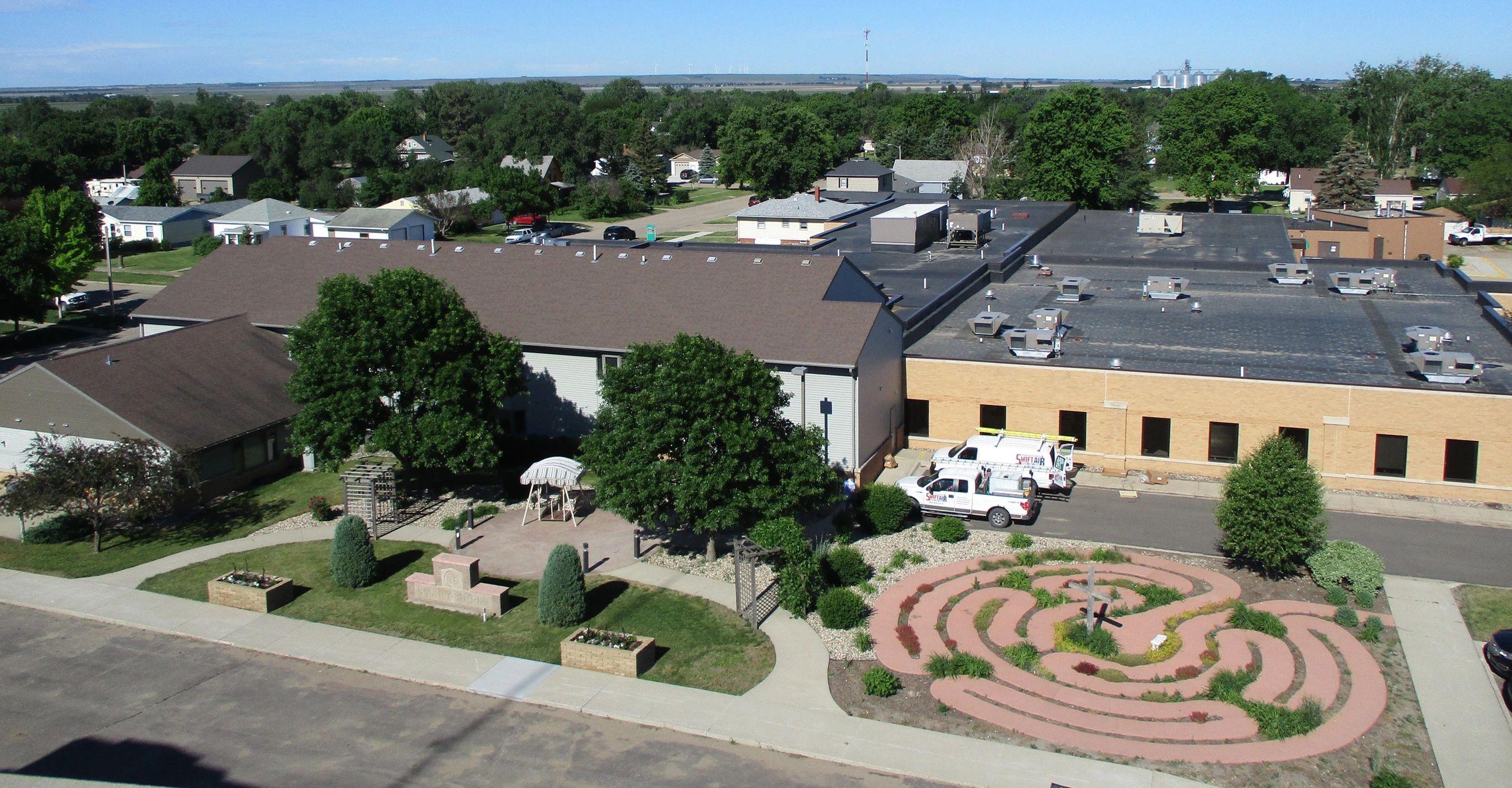 Hand County Memorial Hospital logo
