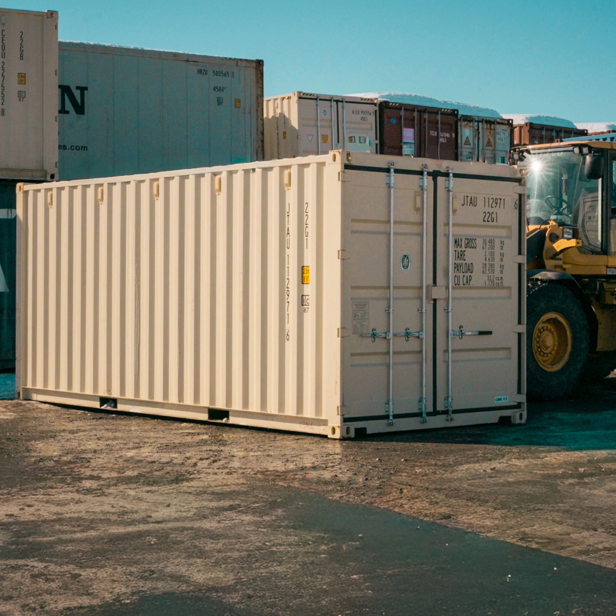 20ft and 40ft shipping containers for sale in stock in Alaska