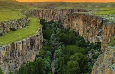 Cappadocia Green Tour: Ihlara Valley’s rocky trails, ancient churches, and verdant views.