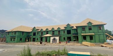 Brittney Kate Builds Framing: Hugo Gardens
