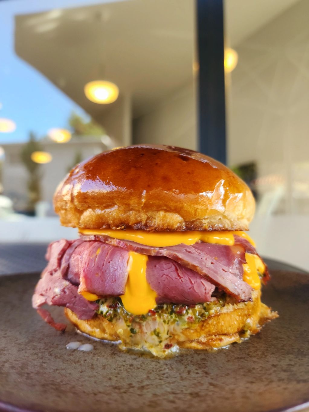 derin Special Burger, restoranın ve müşterilerimizin favorisi