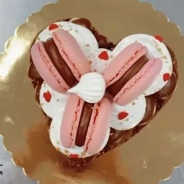 Brownie Dulce de Leche Meringue Heart Shape.