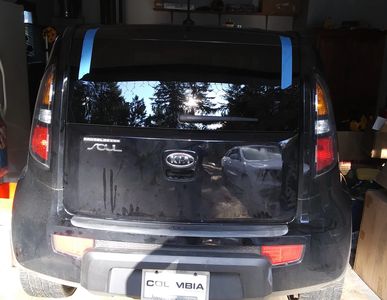 Auto Glass Repair in Longview Washington on a Kial Soul backglass.