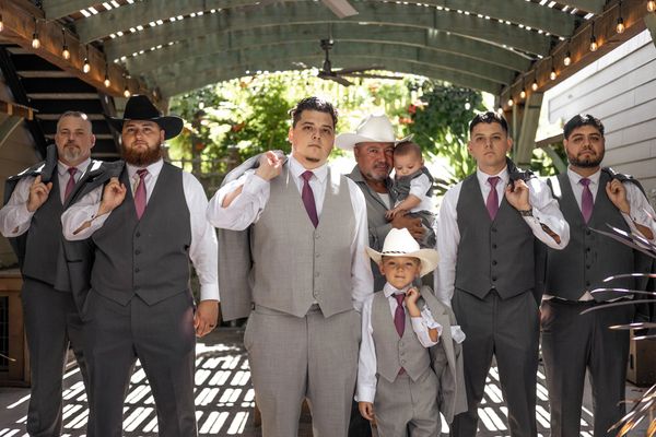 Groom and groomsmen portraits in Chico, California. Northern California wedding photographer.