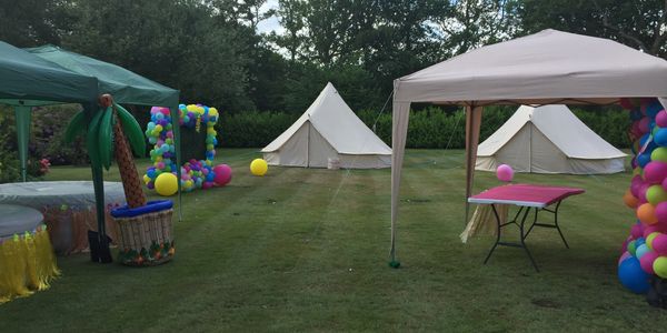 A fun Hawaiian themed party in Surrey! 
We have a two stunning Bell tents and two hot tubs -amazing!