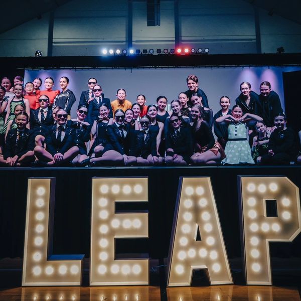 Leap Studios logo