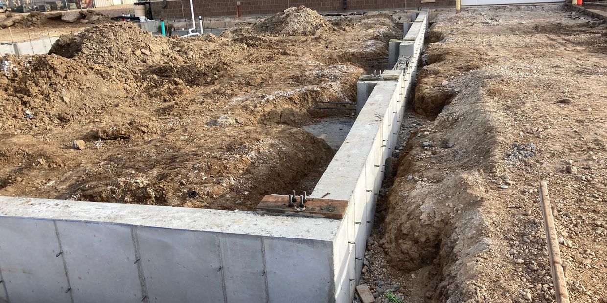 Concrete foundation wall