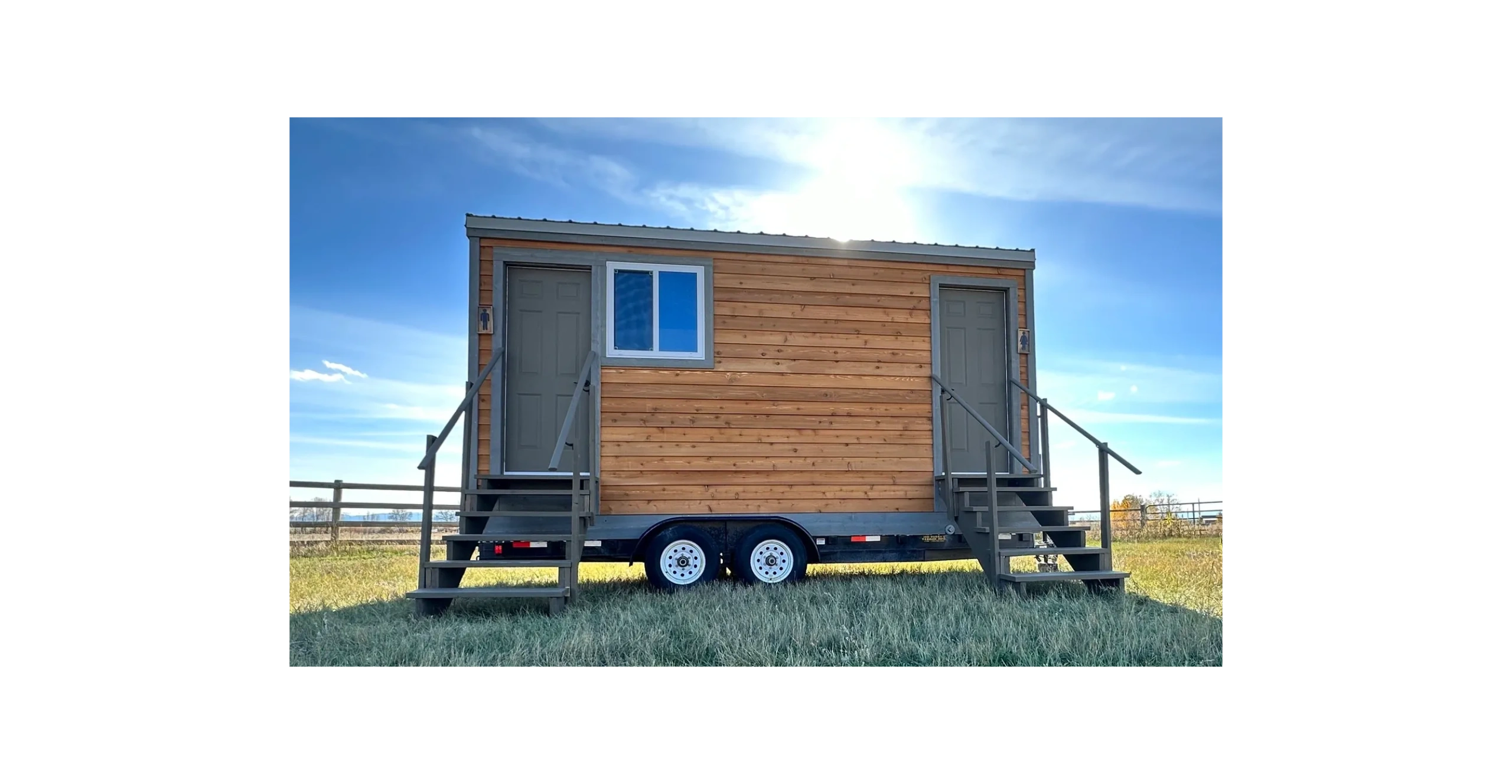 Party Poopers Portable Luxury Restrooms Delivery