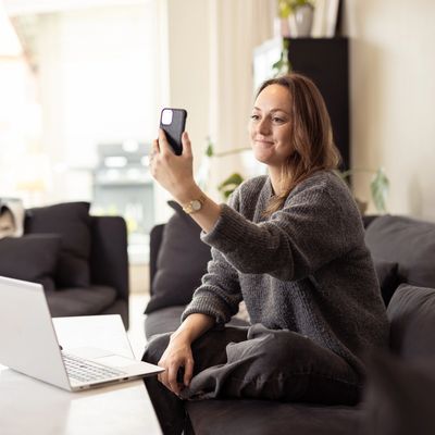 Konsultation via videosamtal där vi ser över ditt behov och lösningar som passar dig och ditt hem. 