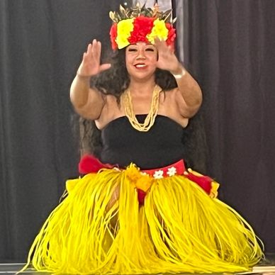 Polynesian dancer, Tahitian dancer, Hula dancer