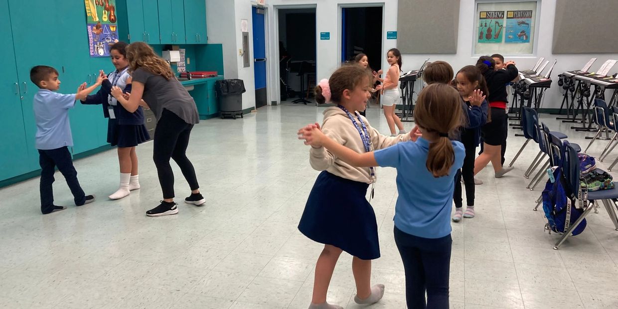 kids learning tango
