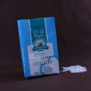 蓝色包装的宠物用品包装袋。