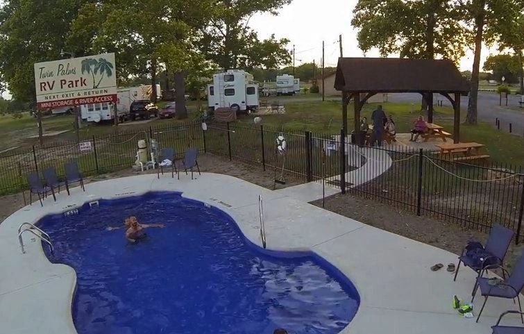 Twin Palms RV Park photo 2