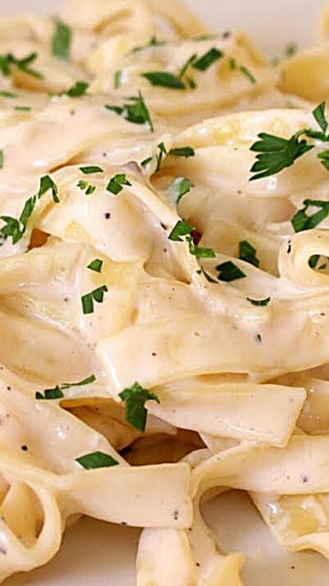 fettuccine Alfredo