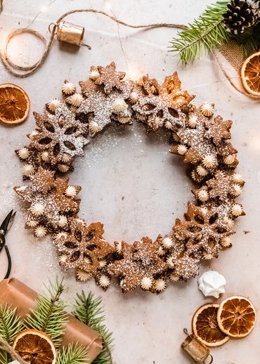 gingerbread wreath made by Chicago Food Stylist Nicole Triebe