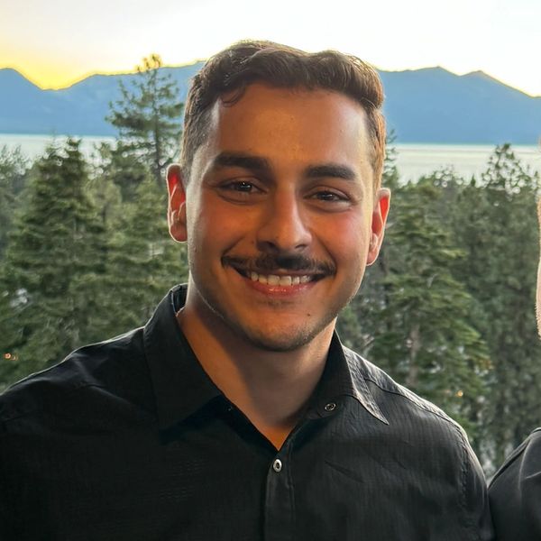 Givo Tamarzian, salesman