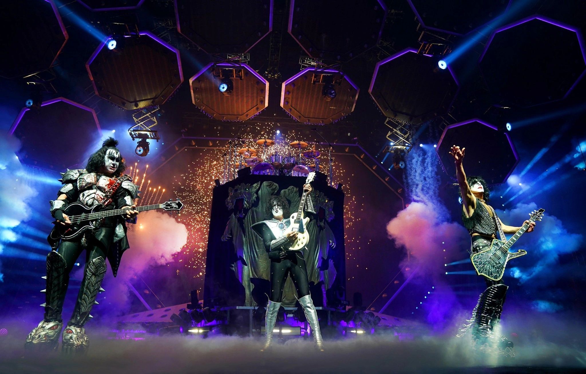 KISS Hopes To Reunite With Past Members At Final Show