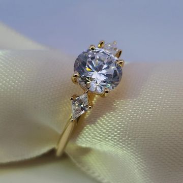 14K Yellow Gold Round Diamond Engagement Ring with Kite-Shaped Side Diamond