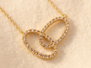 14K Yellow Gold Interlocking Oval Diamond Necklace