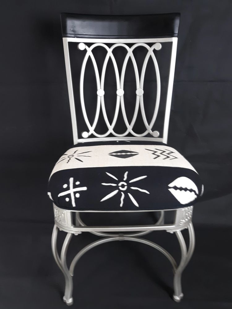 Traditional Bogolanfini (Mudcloth) fabric hand-woven in Ghana, West African, on metal frame with woo