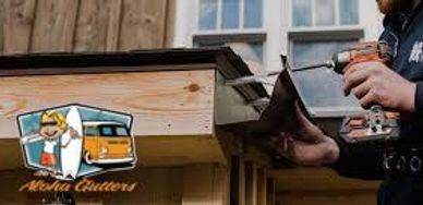 Our gutter service technician is re-installing a 6" seamless gutter that fell due to aged hangers. 